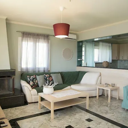 Nyaraló Ageri House *